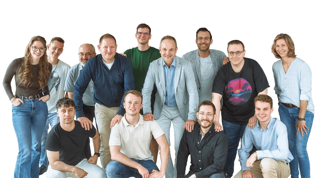 Gruppenfoto der conversionmedia-Mitarbeitenden, ideal für die Teamseite der Agenturwebsite.